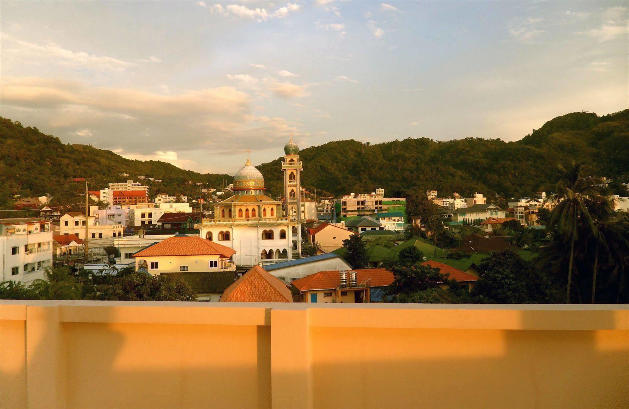 G&B Guesthouse Patong Kültér fotó