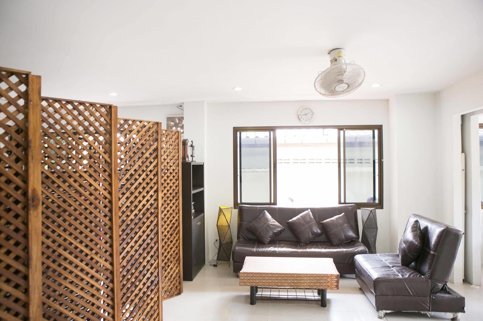 G&B Guesthouse Patong Kültér fotó