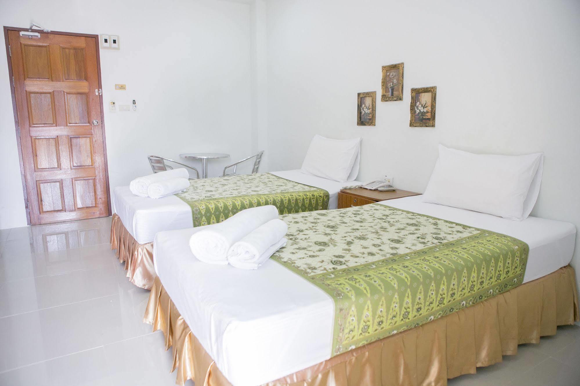 G&B Guesthouse Patong Kültér fotó