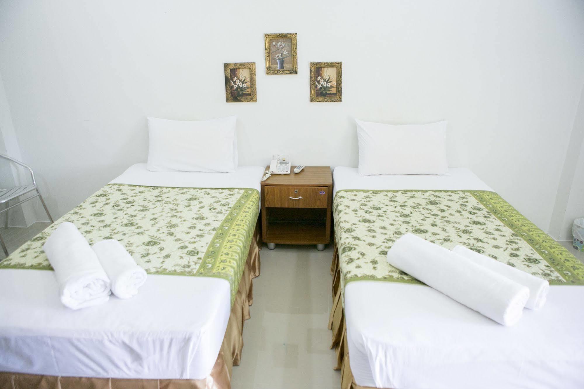 G&B Guesthouse Patong Kültér fotó